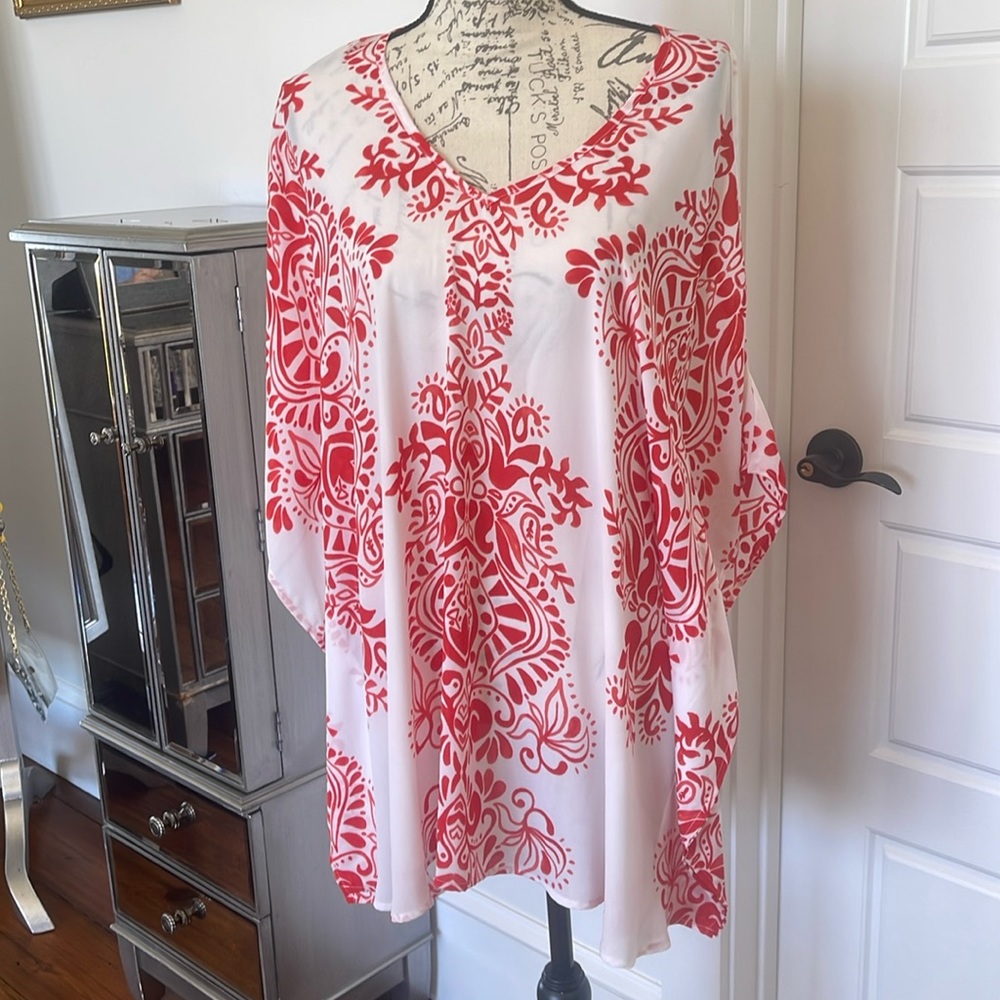 Show me your Mumu , cold shoulder tunic, size small